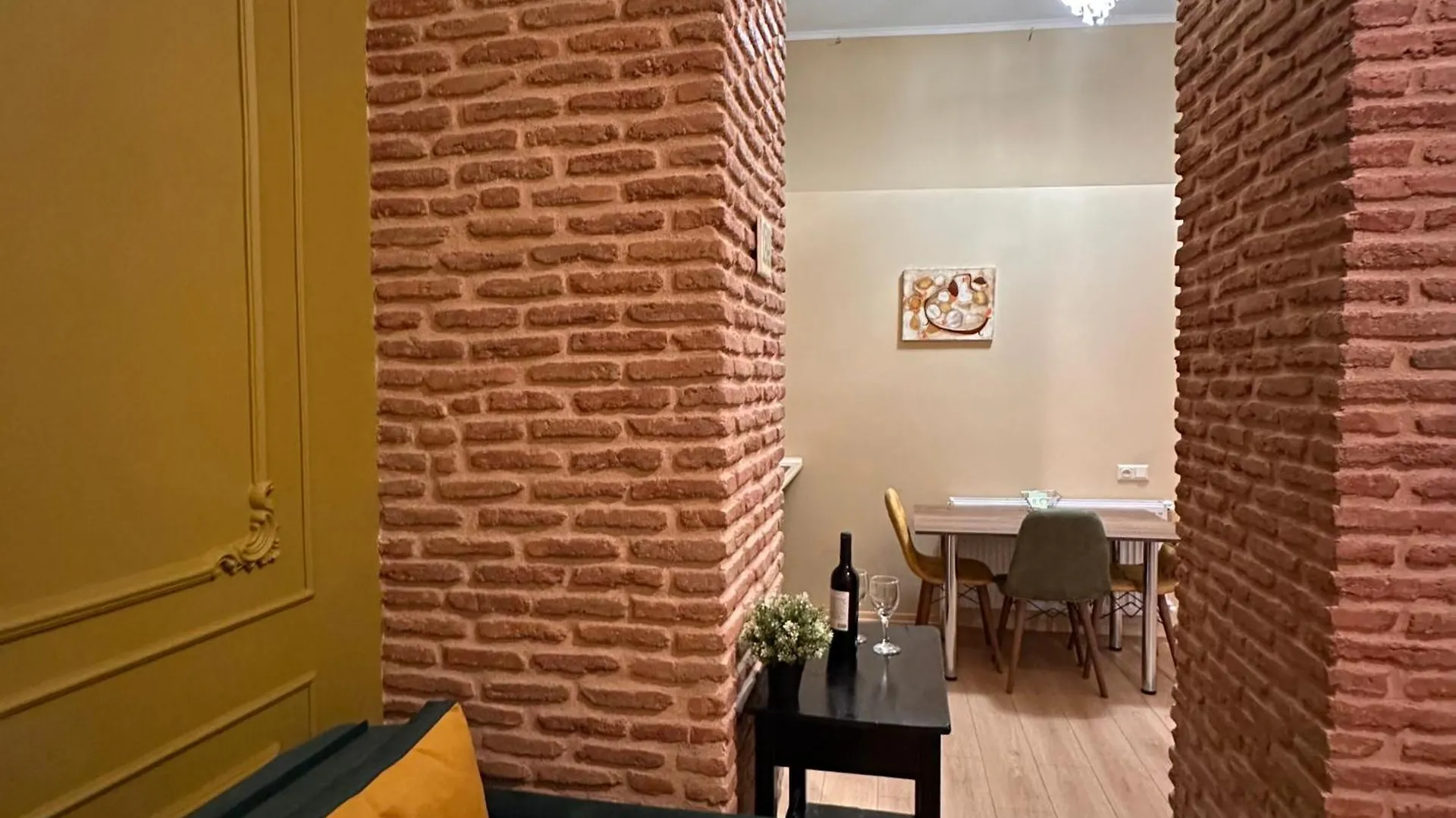 公寓 Luxury 2 Bedroom Suite Historical Tbilisi Center