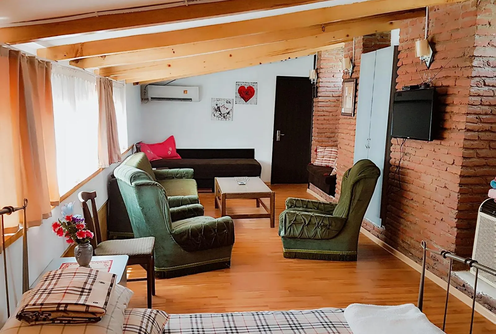 Luxury 2 Bedroom Suite Historical Tbilisi Center